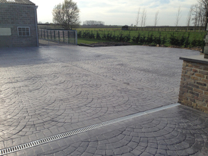 Buitenvloeren : Printbeton of gestempeld beton