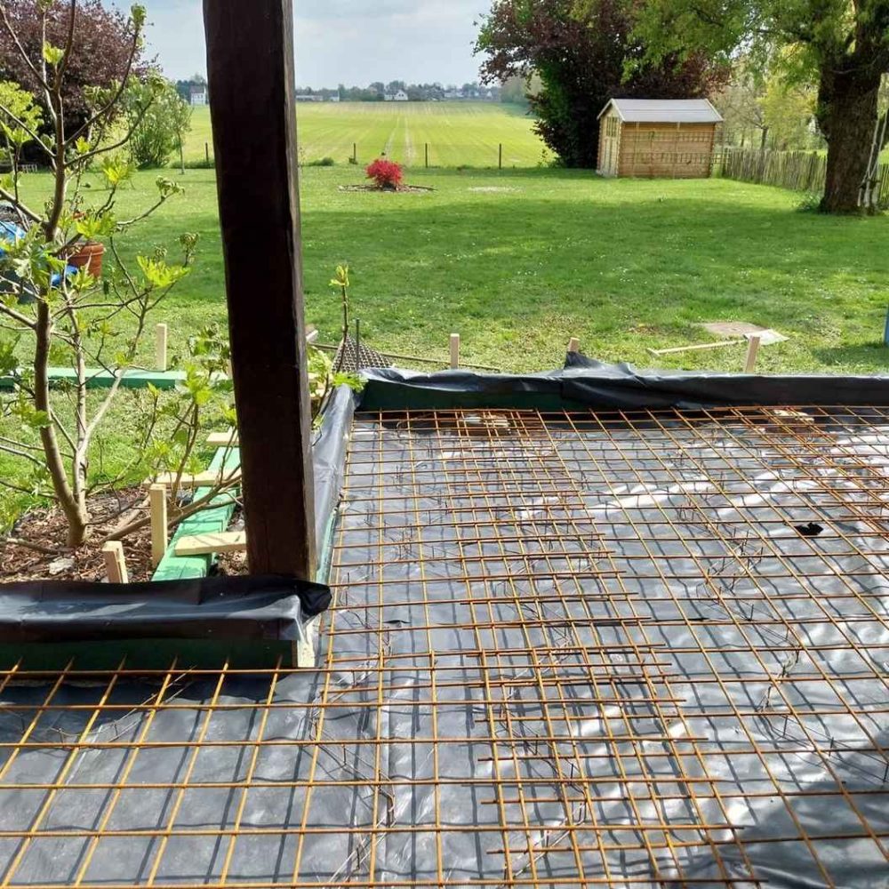 Ferraillage de terrasse avant coulage béton – aménagement extérieur